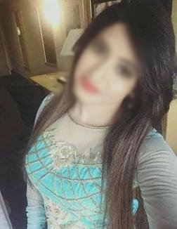 Divya 22 year female call girls in aerocity
