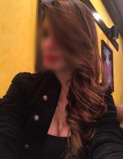 Sanju 22 year female call girls in aerocity